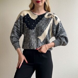 Vintage 1980s Gray Sweater With Bow Trompe L'œil (M/L)